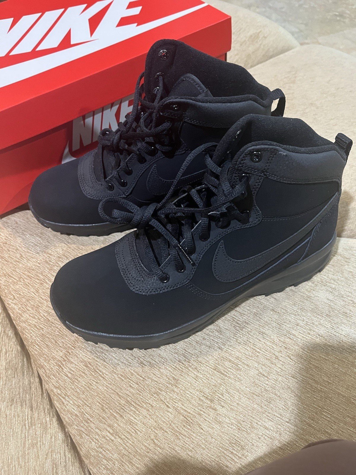 Nike Manoadome Manoa Boots Triple Black Men's Size 11.5 New image 3