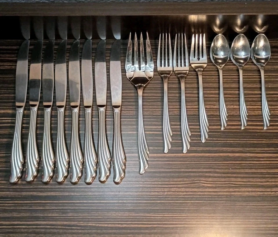Lot of 15 International Lyon Polara Stainless Flatware 18-8 Karea.