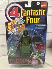 Marvel Fantastic Four Legends Retro Dr DOCTOR DOOM in Hand