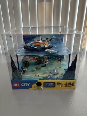 LEGO City 60377 Explorer Diving Boat Store Display *LIGHTS DON T WORK*