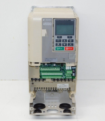 Yaskawa CIMR-AU4A0011FAA Digital Operator Inverter AC Drive A1000 400V 3 Phase