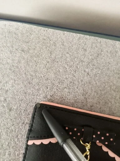 NEGRO Y ROSA "Lucky You!" Cartera plegable con cremallera, encanto para gato, borde festoneado con arco, borla Foto 4 de 4