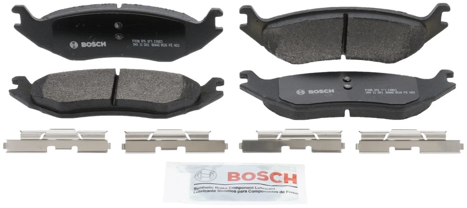 Pastillas de freno traseras semimetálicas Bosch QuietCast 2003 para Dodge Ram 1500 Van Foto 4 de 4