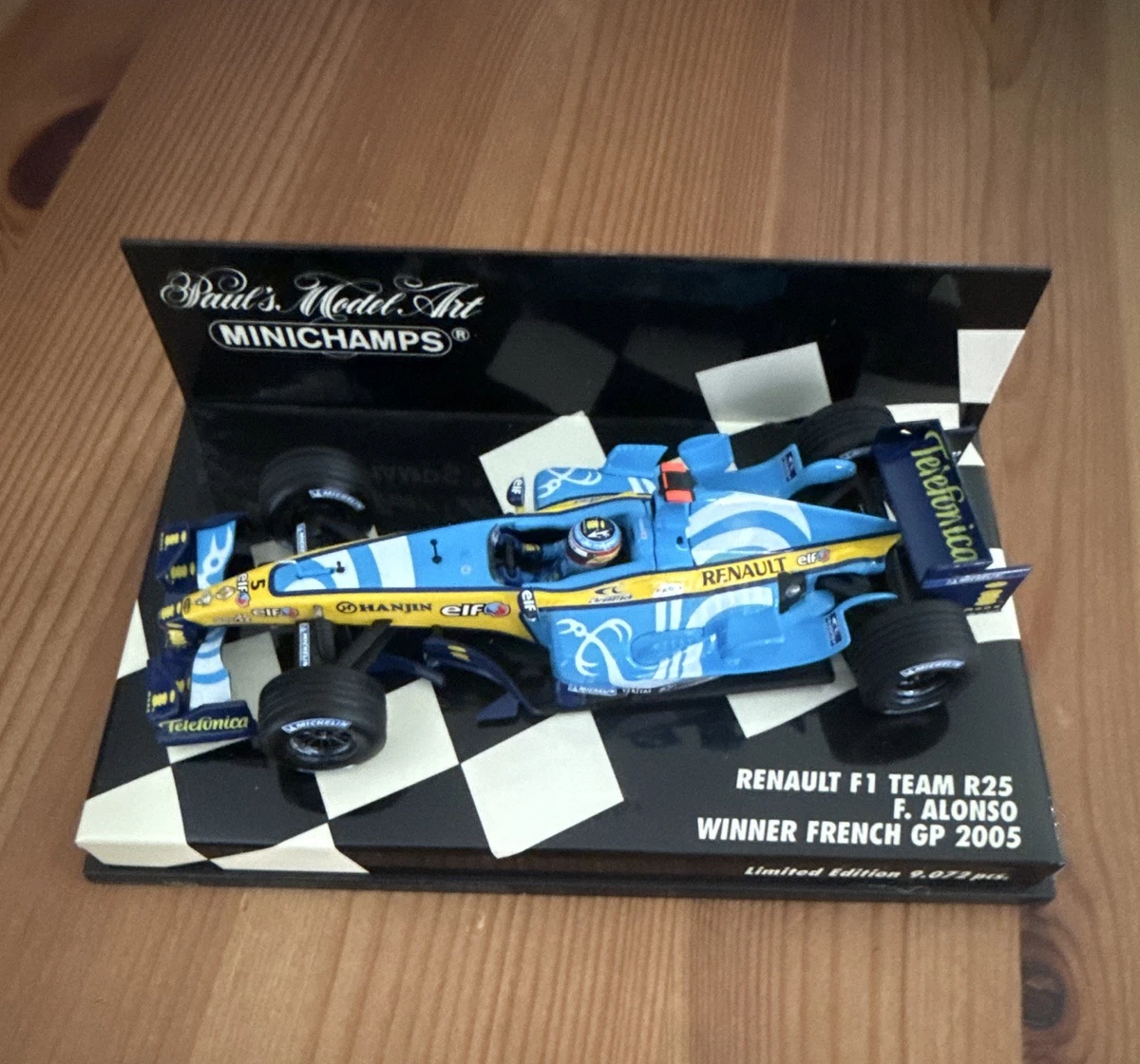 MINICHAMPS 1:43 Diecast Formula 1 Cars 2005 Vehicle Year for sale