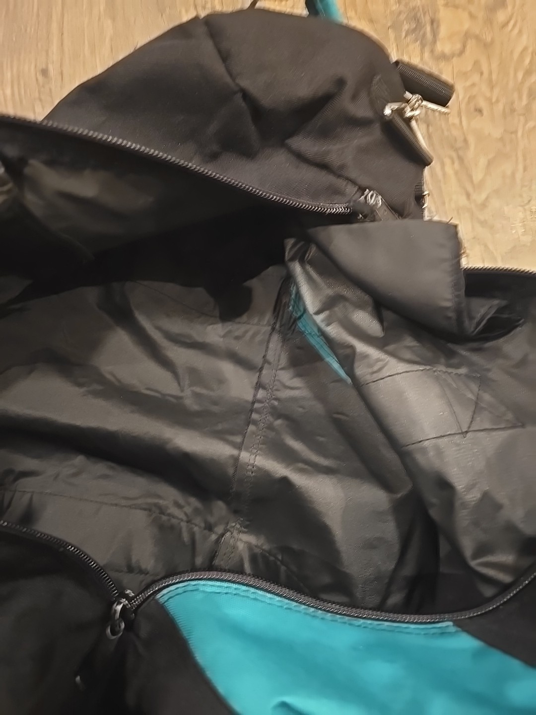 duffle bag - image 8