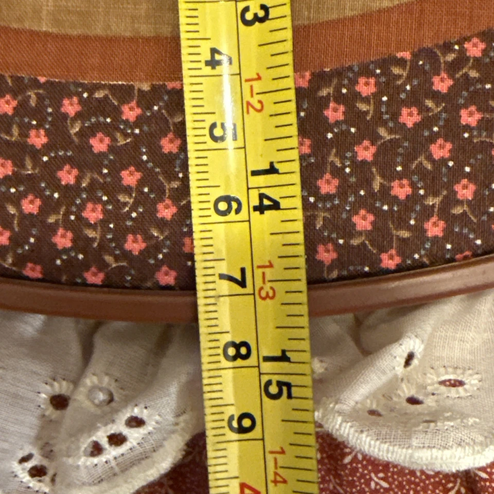 Vintage Duck Embroidered Canvas Hoops 2 Piece 14 x14 Round With 2" Lace Border - Image 4 of 4