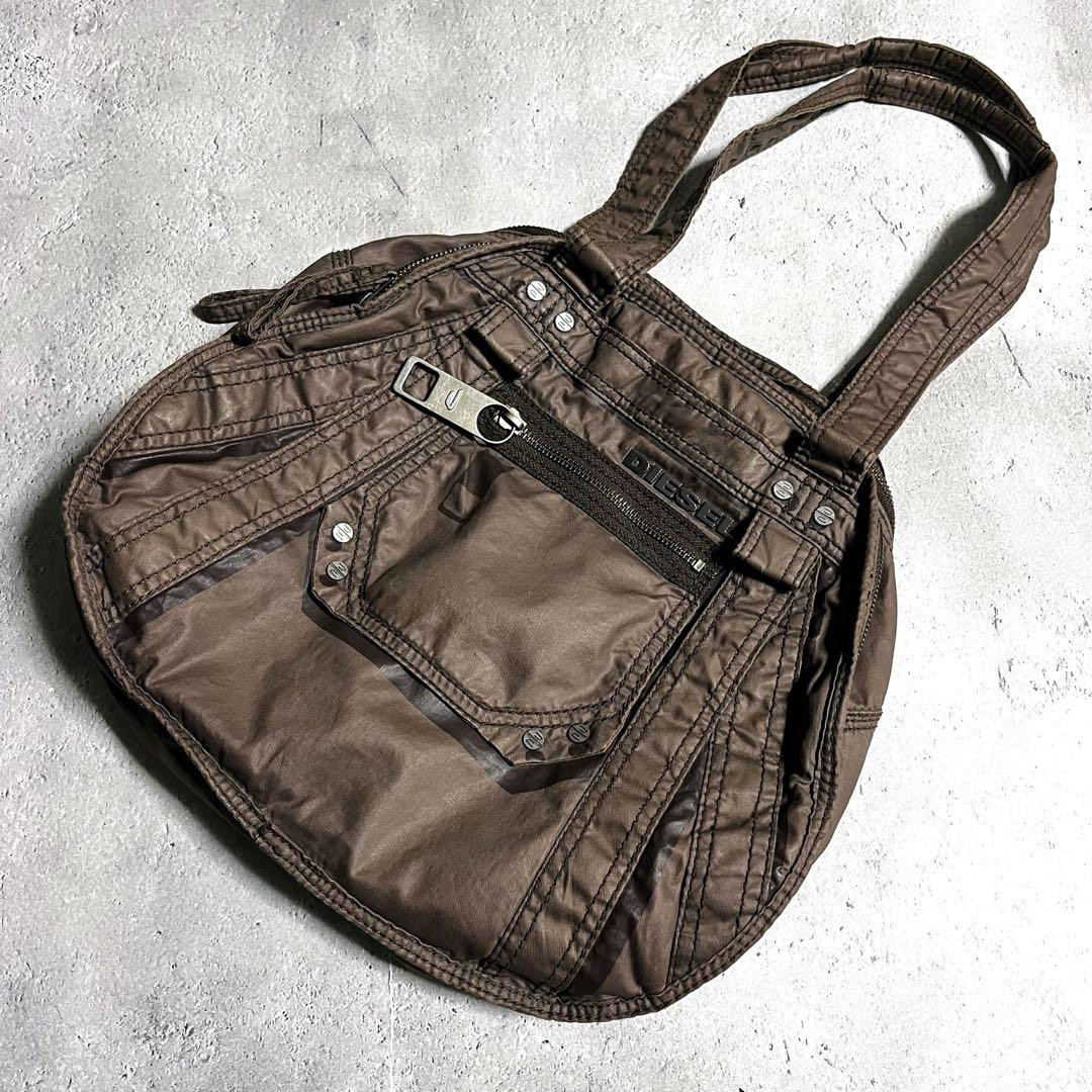 Diesel Men 00S Archive Shoulderbag Grungey2K 30x15x34cm Diesel Men 00S Archive Shoulderbag Grungey2K 30x15x34cm