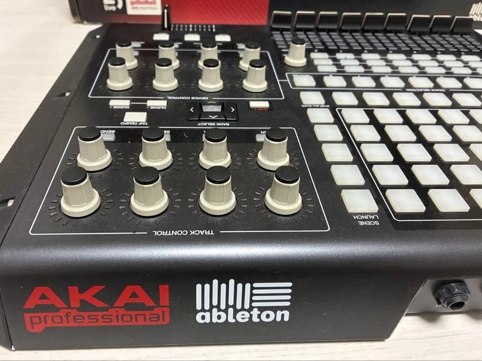 AKAI professional APC40 Ableton Live DJ Mixer Live Professional Midi Controller - Image 4 of 4