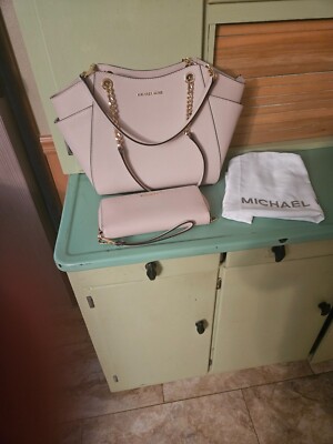 NEW MICHAEL KORS JET SET TRAVEL TOTE....POWDER PINK/GOLD TRIM with WALLET