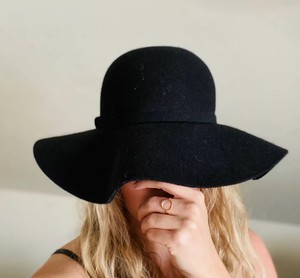 60s floppy hat