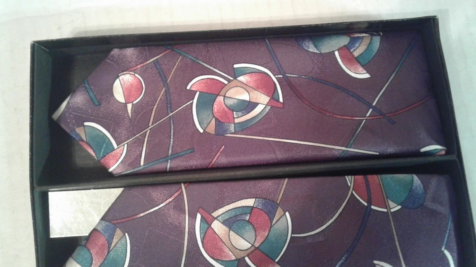 Ketch Classics Tie Men's Multi Color Abstract Print Necktie and Hanky  NWT - Image 4 of 4