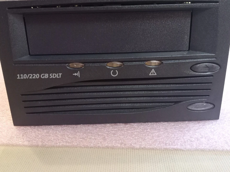 UNIDAD DE CINTA HP 110/220GB SDLT SCSI LVD/SE 203919-006 TR-S13AA-CM Foto 3 de 4