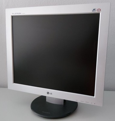 LG - Flatron L1930SQ - 19 Zoll TFT / LCD mit seriellem Anschluss