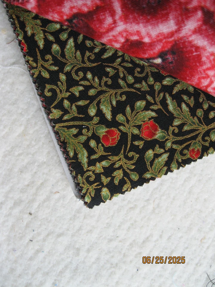 Robert Kaufman Flores Doradas - Pastel Capa 10" Cuadrado, 42 piezas. Foto 4 de 4