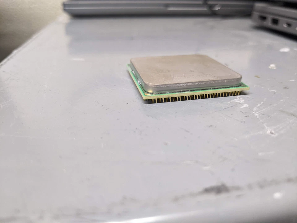 AMD OEM Phenom X4 9100e 1.8GHz 4 Cores Socket AM2 AM2+ CPU HD9100BJ4BGD - Image 2 of 3