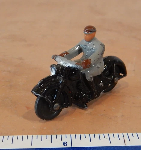 VINTAGE, DINKY TOYS  CIVILIAN MOTORCYCLE #37A  MADE IN ENGLAND MECCANO
