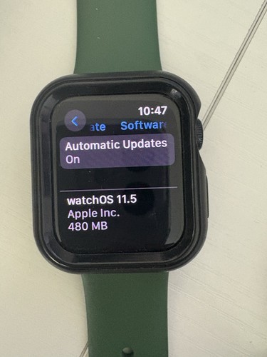 Apple Watch SE 40mm GPS + Cellular (2nd Generation) 32GB Black S/M + Green Band - Photo 6 sur 9