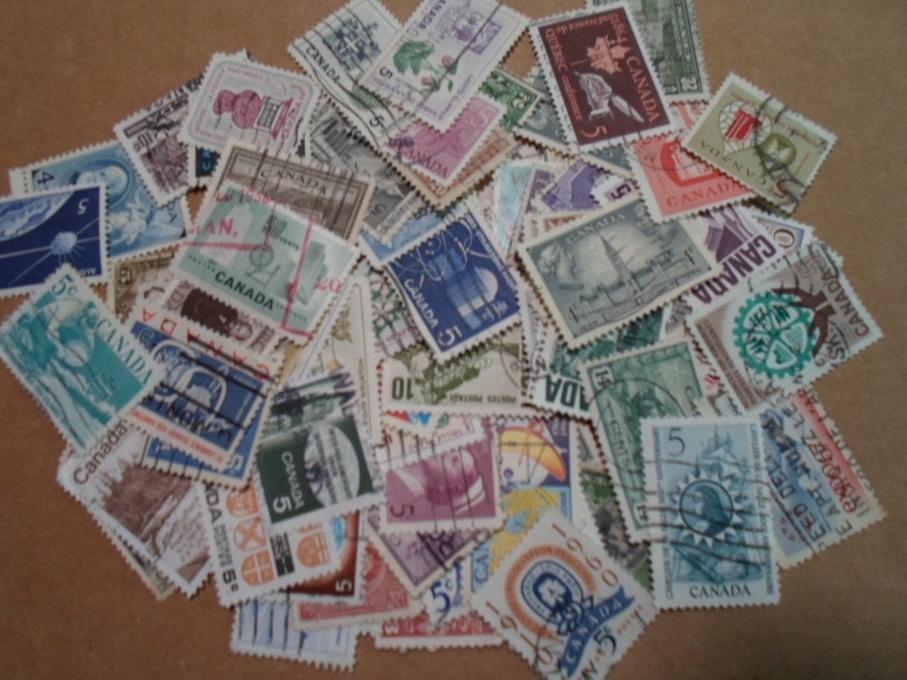 Collection lot 100 different large stamps of Canada - all pre 1970