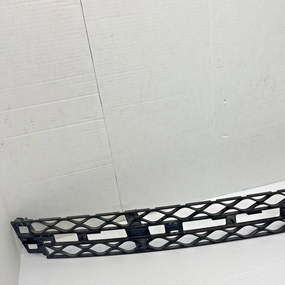 REJILLA DE PARACHOQUES DELANTERO CENTRAL USADA MERCEDES-BENZ CL600 2007-2010 2168850024 OEM Foto 3 de 4