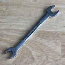 Craftsman 3/8" x 7/16" Double Open End Wrench Flying -V- V Series Vtg USA
