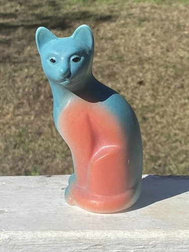 Fenton Glass Stylized  Cat Tie Dye Airbrushed Figurine With Box Opal K5065M4