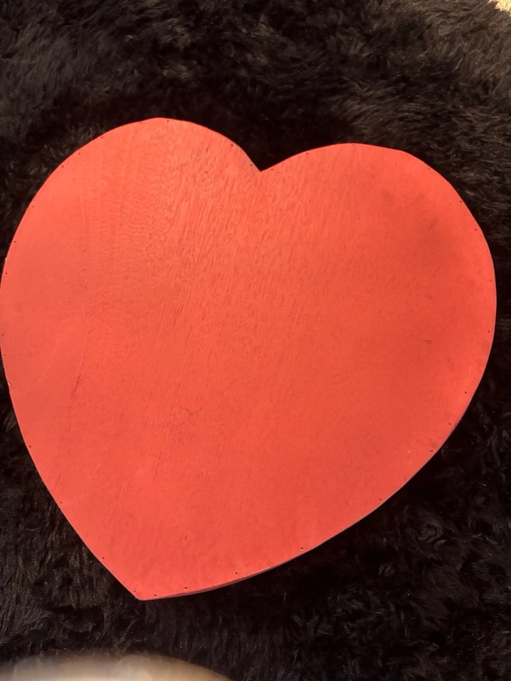 Accesorios de fotografía de bebé recién nacido cesta de madera en forma de corazón para sesión de estudio Foto 2 de 4