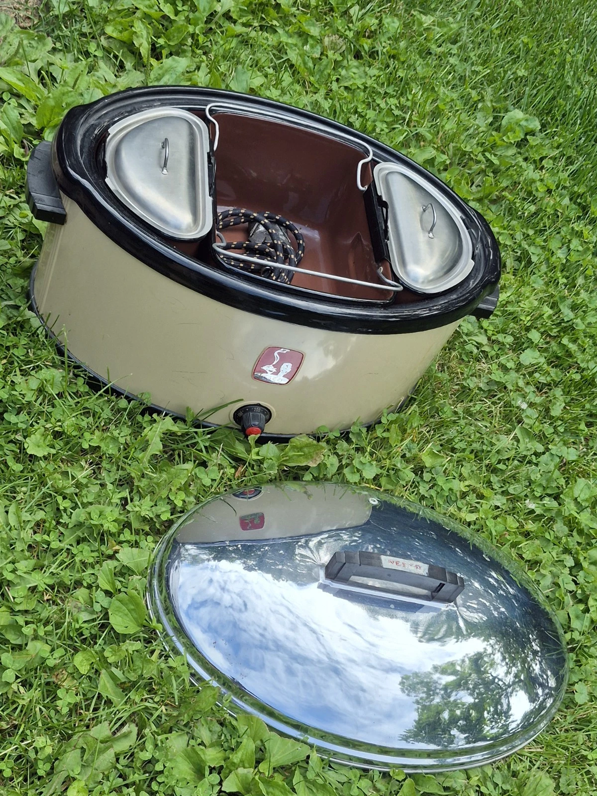 Deco Nesco Electric Roaster Divided Graniteware Enamel Slow Cooker w/Inserts