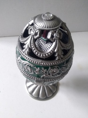 Pewter/Metal Egg Green Silver with Church Music Box - Picture 8 of 8