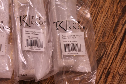 Top Knobs TK251BSN Sanctuary II Collection 5 in. Modern Metro Pull Lot/3 - Picture 3 of 3