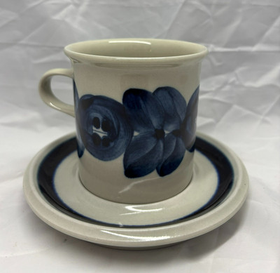 ARABIA FINLAND ANEMONE WHITE&BLUE COFFEE MUG CUP AND SAUCER