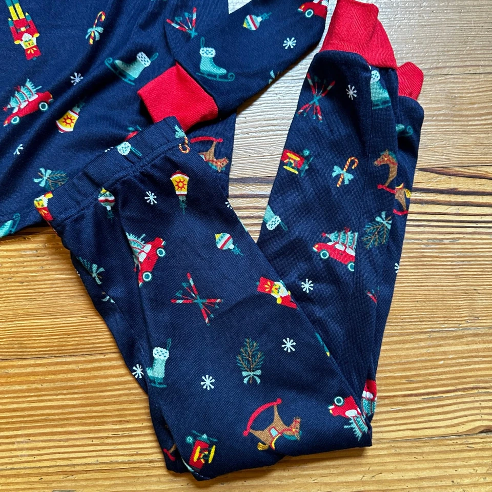 Member's Mark navy blue Christmas long sleeve pajama set SIZE 4 - Image 2 of 4