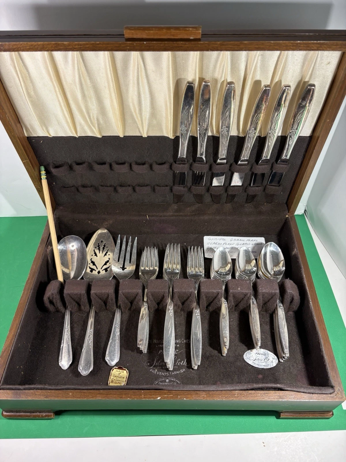 48 Pc. Oneida Silver plate Set-Enchanted Gentle Rose Pattern-w/case & Serving Pc