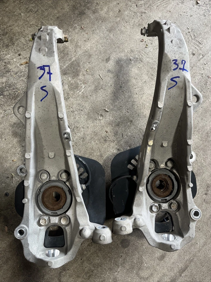 Infiniti G37Sport 2008 2013 delantero derecho-izquierdo eje nudillo buje OEM Foto 2 de 4