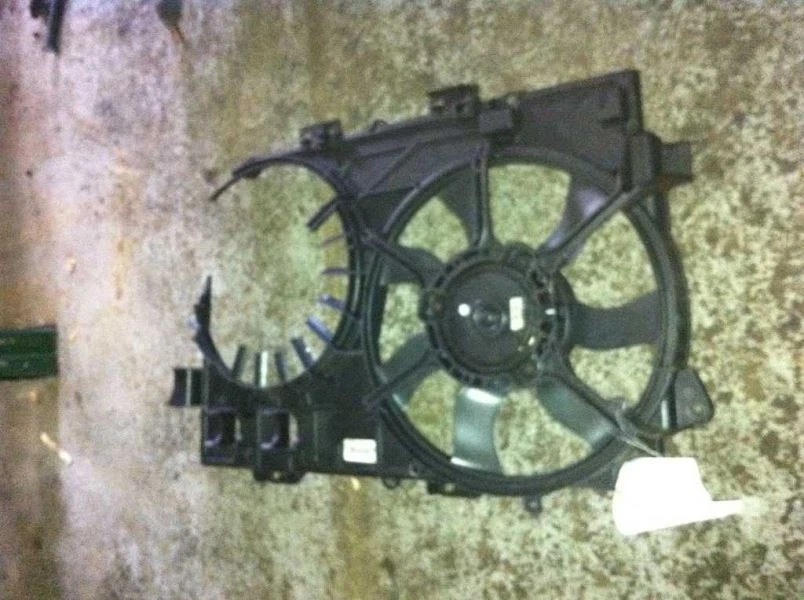 06-08 Chevrolet Chevy Equinox conductor izquierdo ventilador motor solo a través del 03/09/07 Foto 3 de 4