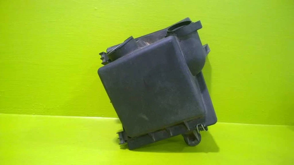 97 98 99 00 MERCEDES SLK230 AIR CLEANER BOX OEM 2875-22 - Image 2 of 3