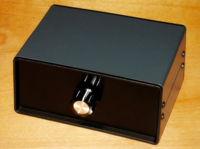Audio Passive Stereo 4-IN-1-OUT RCA Audio Splitter / Switcher Selector