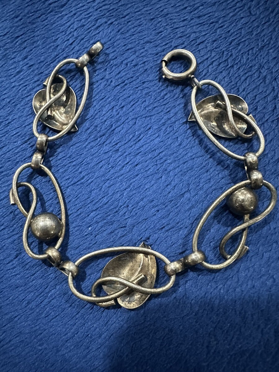 Napier Signed Vintage 925 Sterling Silver Leaves Link Bracelet, 8