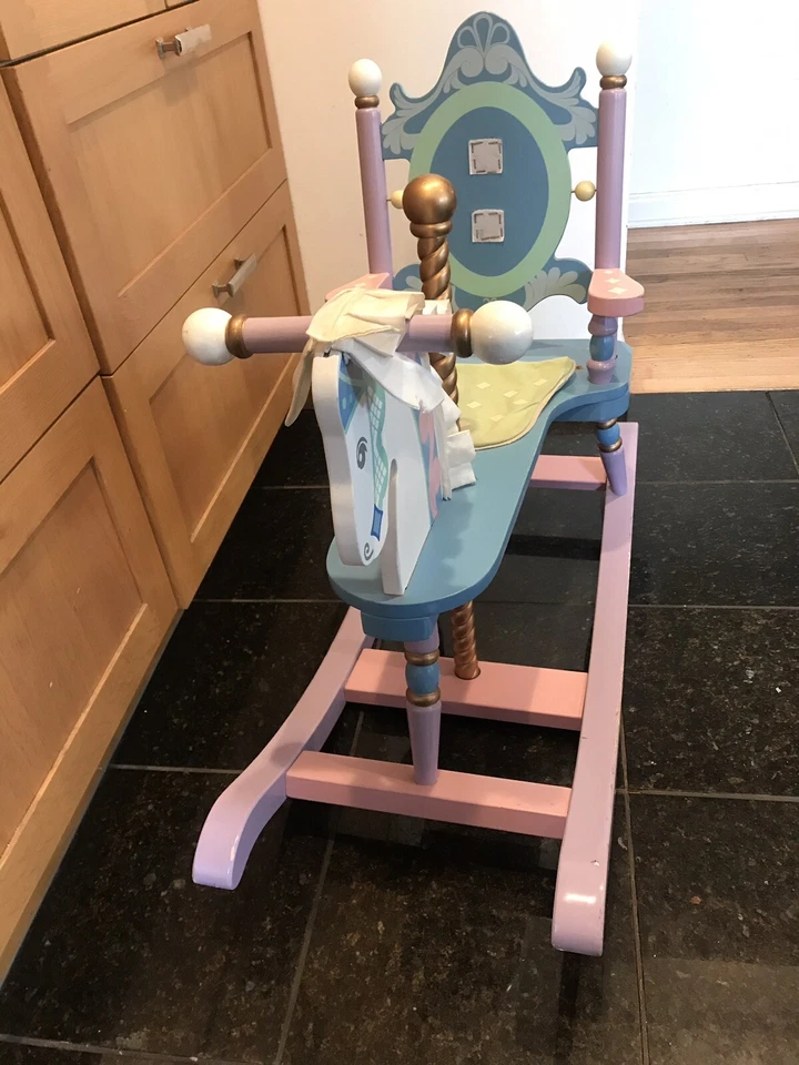 Cadeira de Balanço Levels of Discovery Rock A Buddies Royal Kid Cavalo "Kiddie -Ups" - Imagem 4 de 4