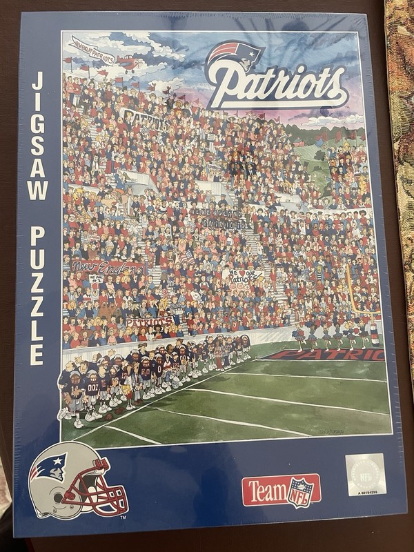 1994 BUFFALO GAMES NEW ENGLAND PATRIOTS 513 Piece Jigsaw Puzzle Vintage