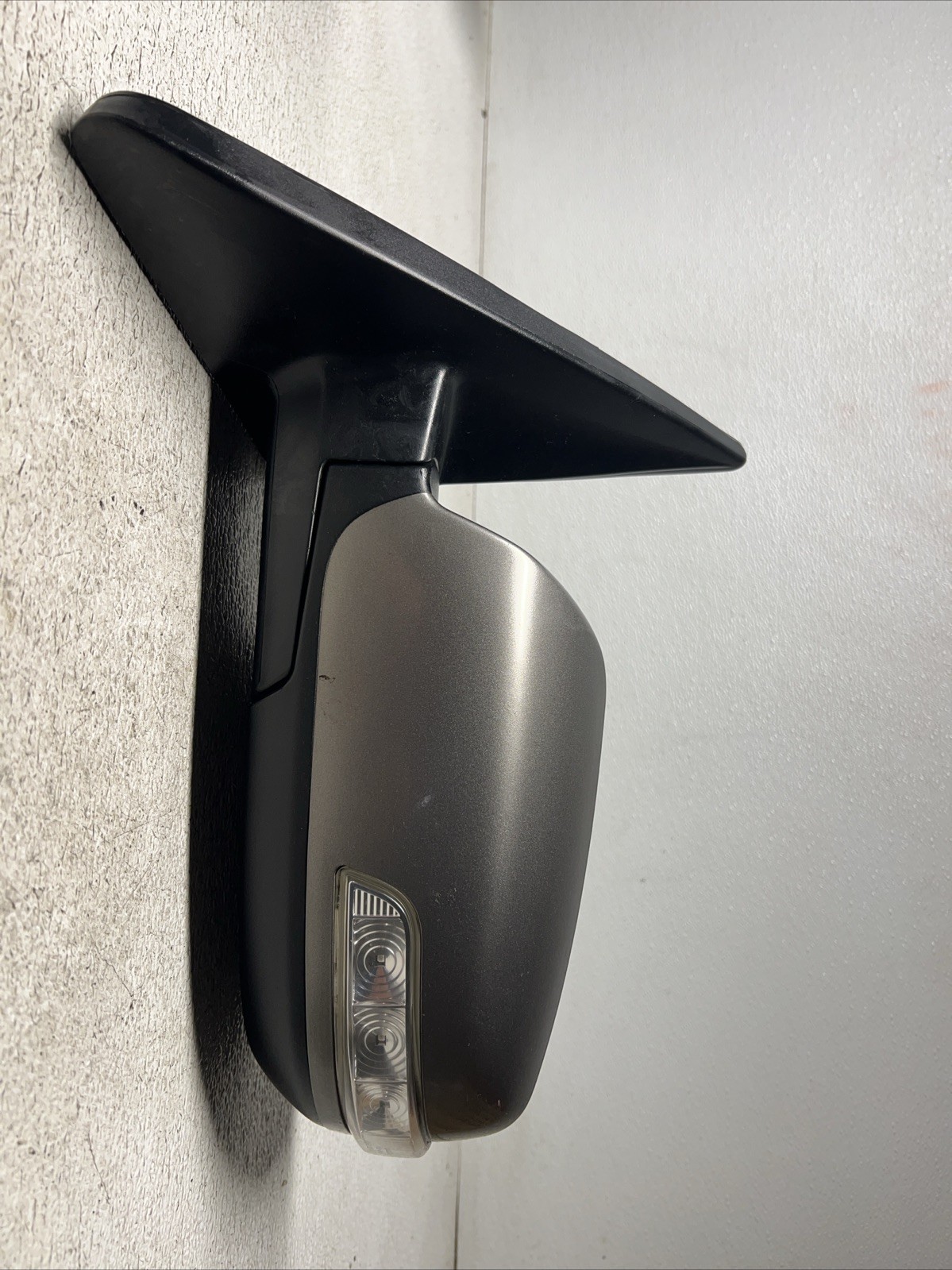 2011-2015 Kia Sorento Left Driver Side View Door Mirror 7 Wire 867101U0501M Oem