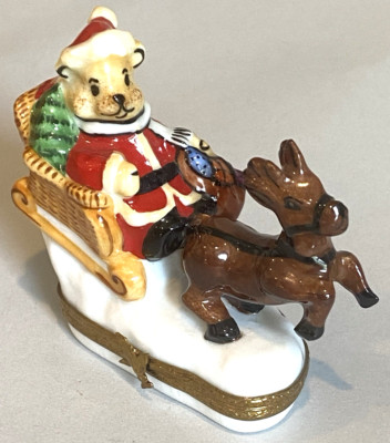 LIMOGES France PEINT MAIN Trinket Box-Christmas TEDDY BEAR SANTA/SLEIGH REINDEER