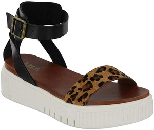 mia zita platform wedge sandal