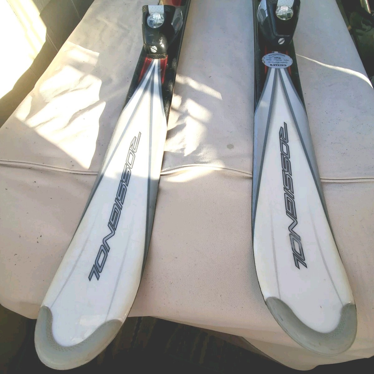 Rossignol Rebel J Skis X 110cm+Nice Salomon C305 Bindings Rossignol Rebel J Skis X 110cm+Nice Salomon C305 Bindings