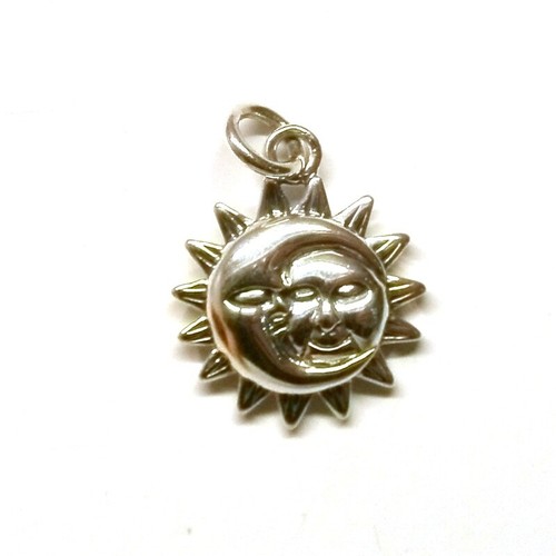 Handmade 925 Sterling Silver Moon and Sun Pendant Sold Without a Chain 14 mm - Picture 6 of 8