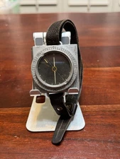 SUUNTO OF HELSINKI FINLAND MILITARY WRIST COMPASS 1940s - WW2 WORLD WAR 2