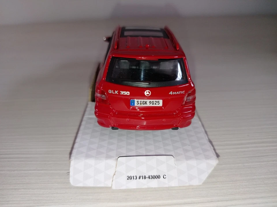 Mercedes Benz GLK Class 1/32 Burago Modellino Auto Die Cast No solido Maisto - Immagine 4 di 4