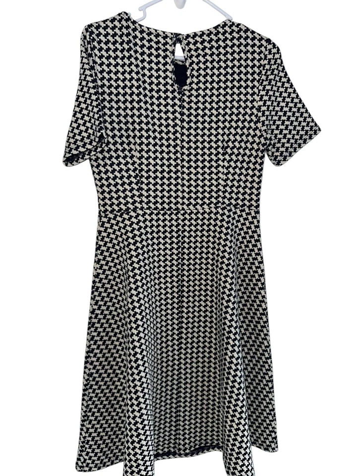 Dorothy Perkins Fit & Flare Houndstooth 连衣裙 8 码海军蓝短袖 — 第 2/4 张图片
