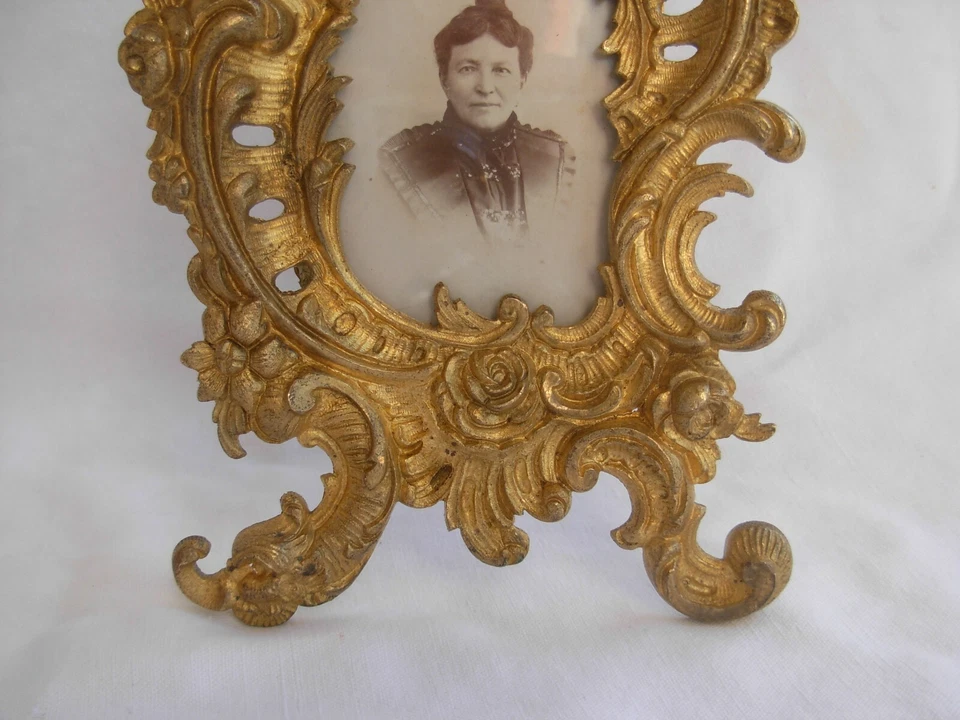 ANTIGAS MOLDURAS FRANCESAS DE BRONZE DOURADO, ESTILO LOUIS XV SÉCULO 19 - Imagem 3 de 4