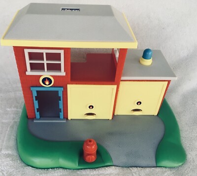VTG Chicco Fire Station Play Village Playhouse Building Garage Missing Blue Door