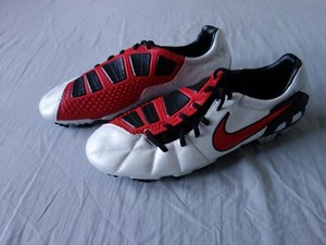 nike total 90 strike iii